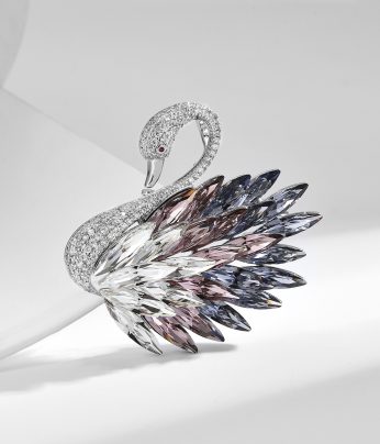 ‌elegant and fashionable crystal blue red ombré swan brooch for winter coats