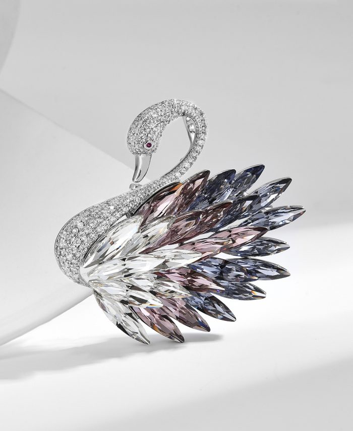 ‌elegant and fashionable crystal blue red ombré swan brooch for winter coats