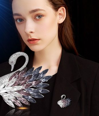 ‌elegant and fashionable crystal blue red ombré swan brooch for winter coats